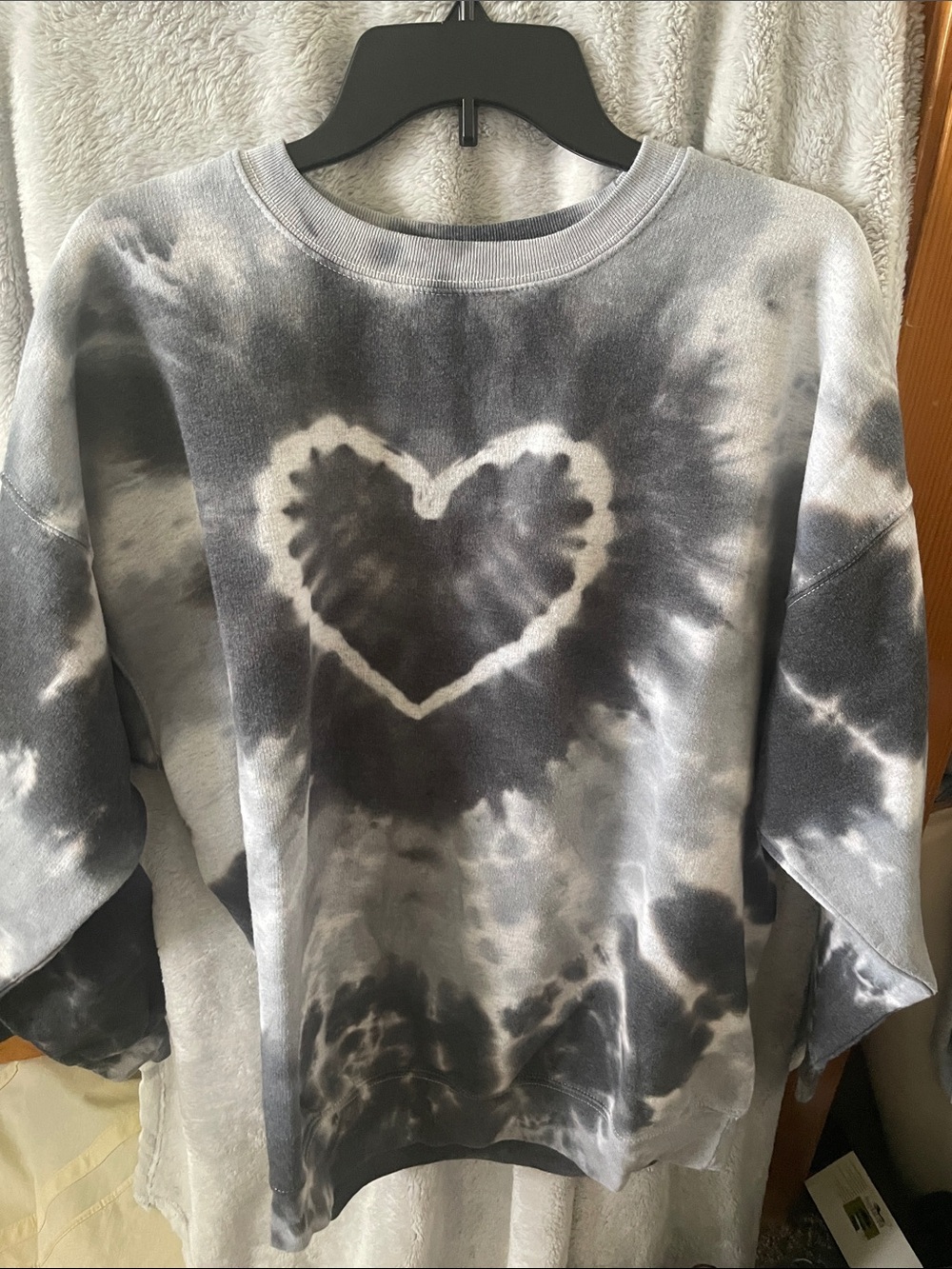 Tie-Dye Heart Sweatshirt - Black & Gray